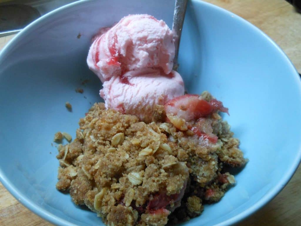Strawberry Nectarine Crumble
