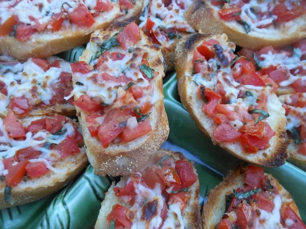 Fresh Tomato Basil Bruschetta