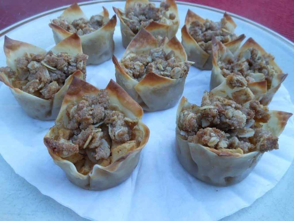 Mini Apple Pies with Wonton Wrappers