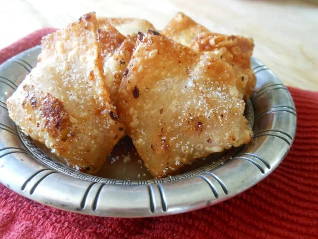 Mini Fried Apple Pies with Wonton Wrappers