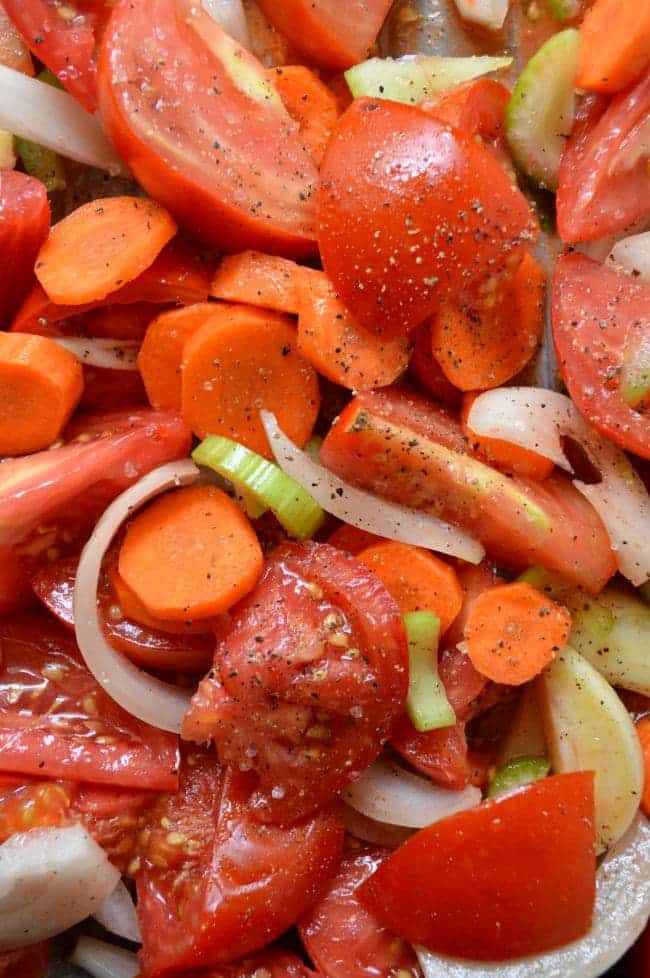 Tomato sauce with Summer Vegetables