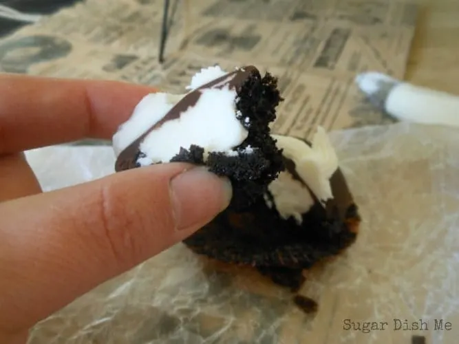 Two-Bite Homemade Hostess Cupcakes