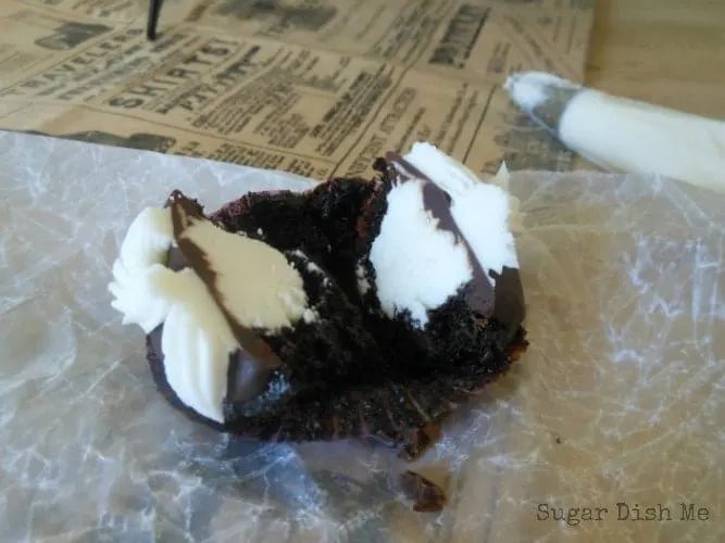 Two Bite Homemade Hostess Cupcakes