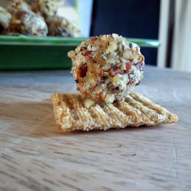Bite-Size Bacon Spinach Cheese Balls