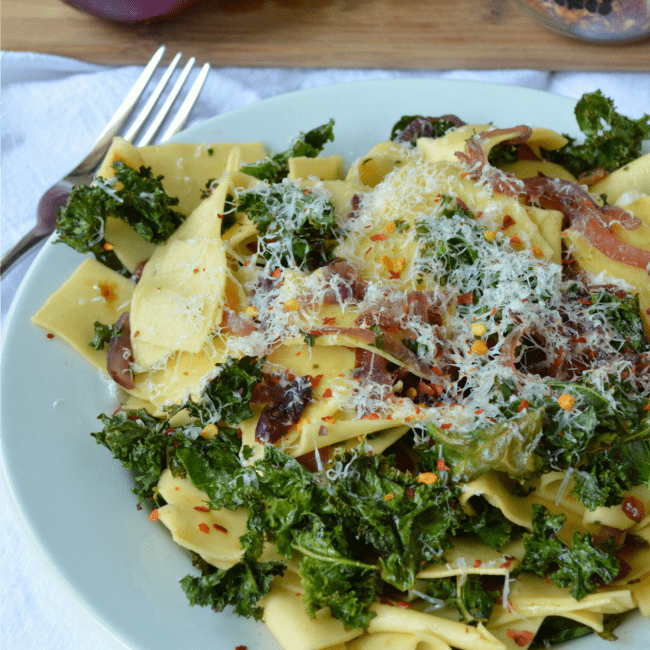 Crispy Kale and Caramelized Onion Pasta