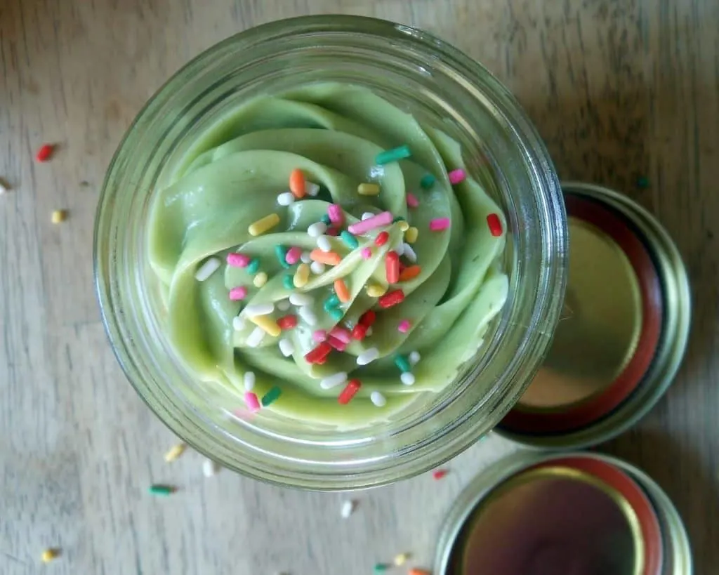 Perfect White Cupcakes in a Jar