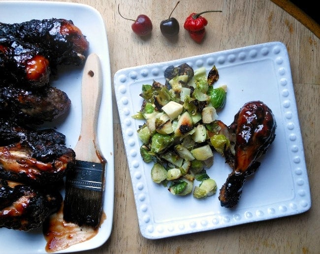 Pollo a la parrilla con salsa Bbq a la pimienta de Cereza