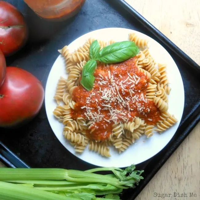 Homemade Tomato Sauce with Fresh Tomatoes