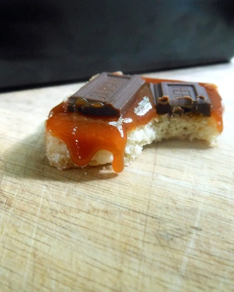 Homemade Caramel Cookie Bars