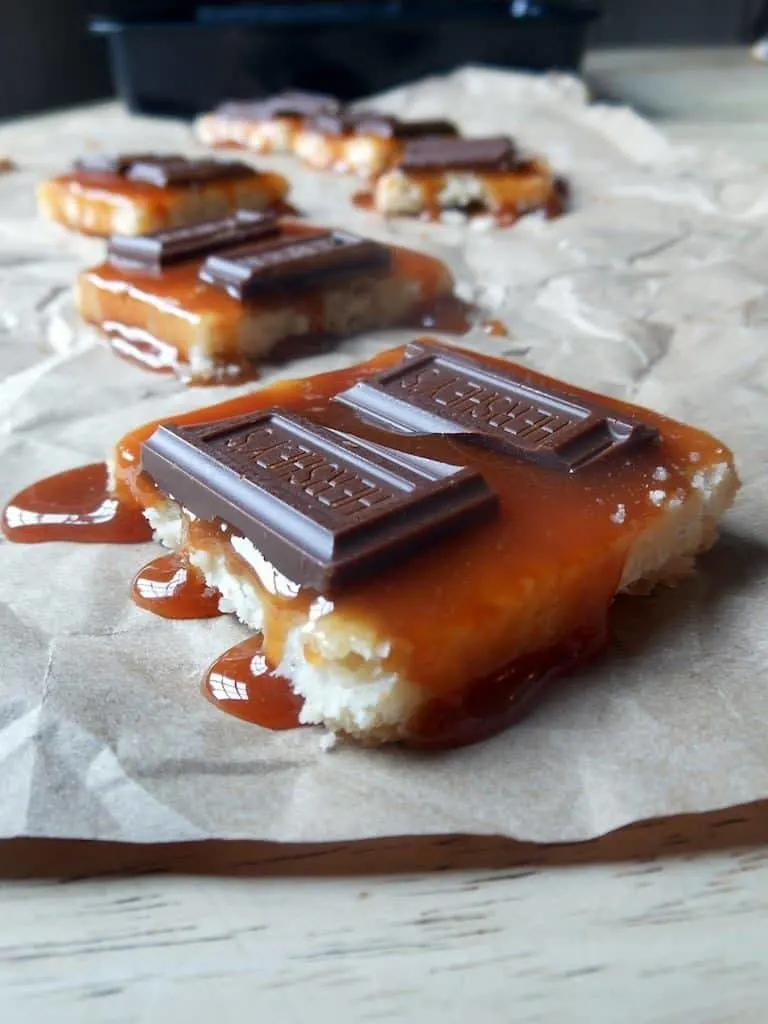 Homemade Caramel Cookie Bars