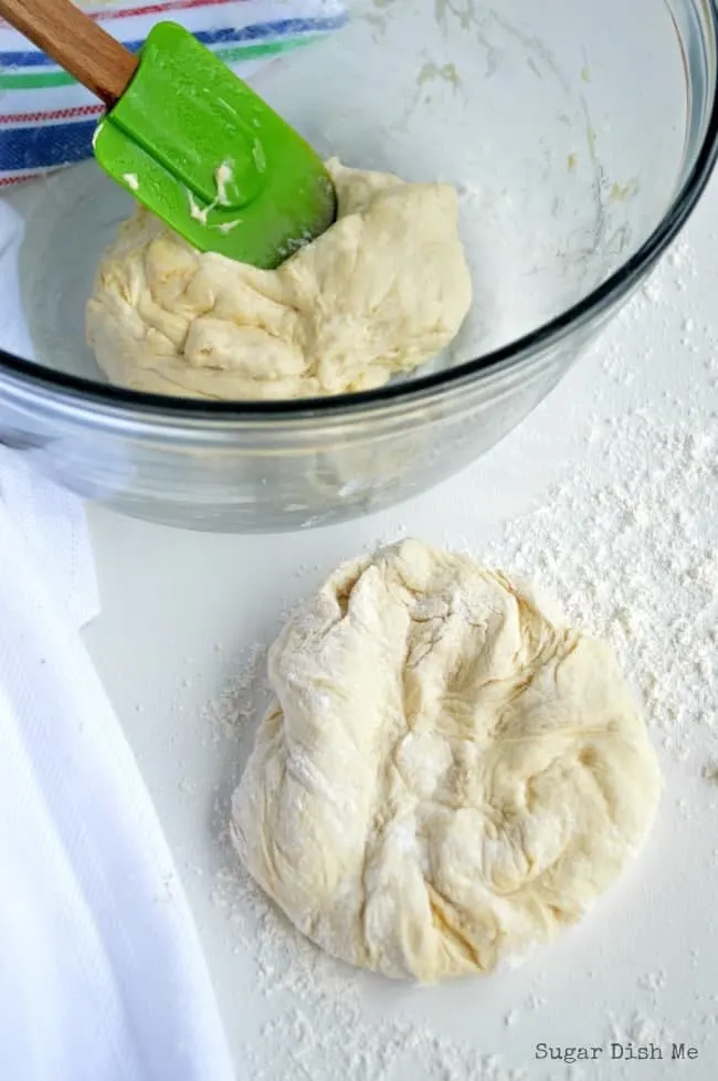 How to Make 10 Minute Pizza Dough From Scratch