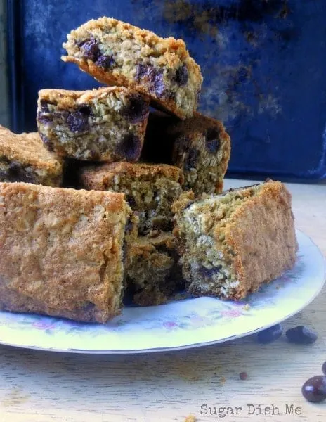 Raisinet Oatmeal Cookie Bars