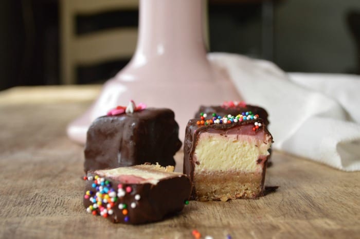 Chocolate Covered Strawberry Cheesecake Bites