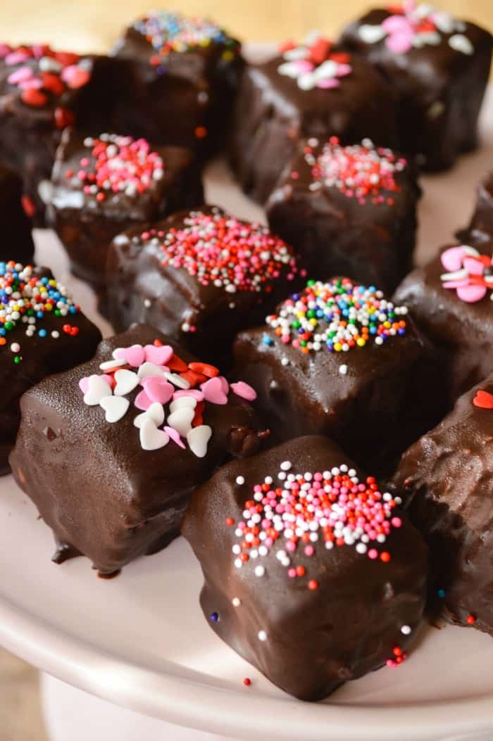 Chocolate Covered Strawberry Cheesecake Bites