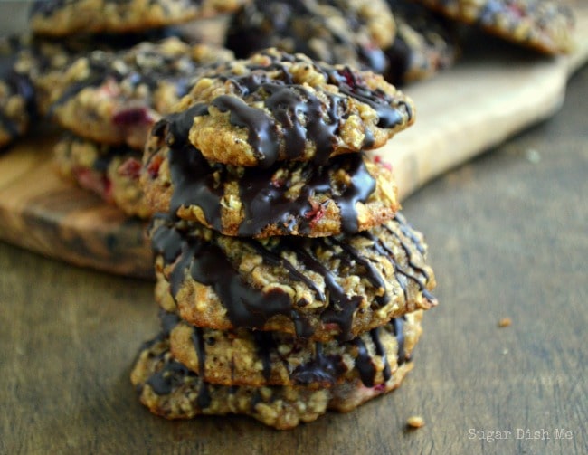 Oatmeal Cookies with Fresh Strawberries