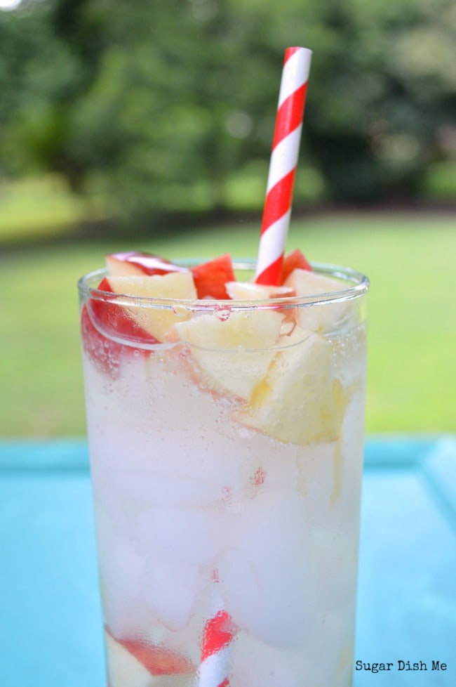 Sparkling Water with Apples