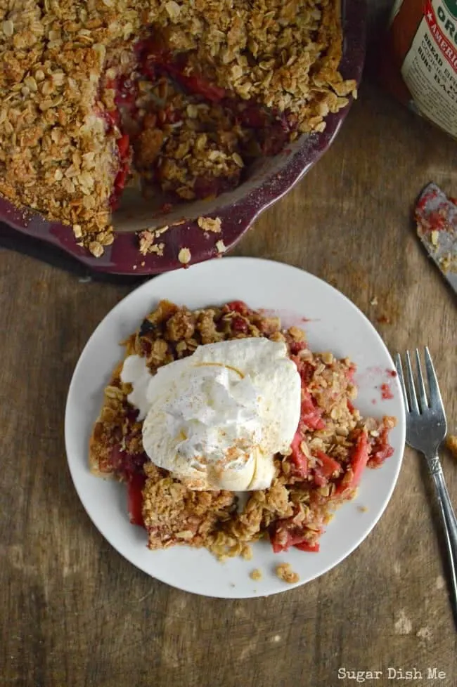 Pie with Oatmeal Cookie Topping