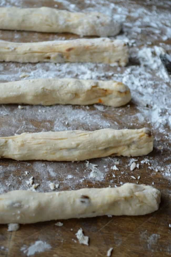 How to Make Sun Dried Tomato Breadsticks