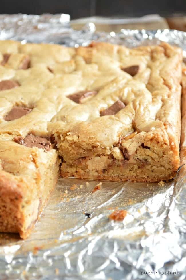 Peanut Butter Snickers Bar Blondie Recipe