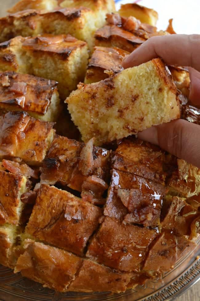 Maple Bacon Breakfast Pull Apart Bread