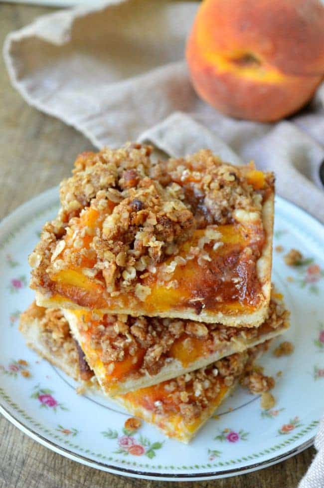 Peach Crumble Pie Bars - Sugar Dish Me