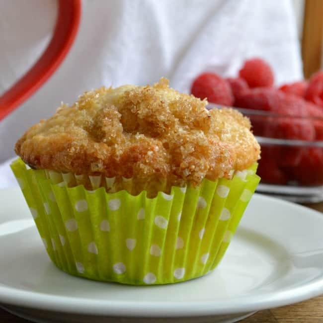 Permalink to: Easy Raspberry Muffins with Greek Yogurt Raspberry Greek Yogurt Muffins with Lemon Sugar