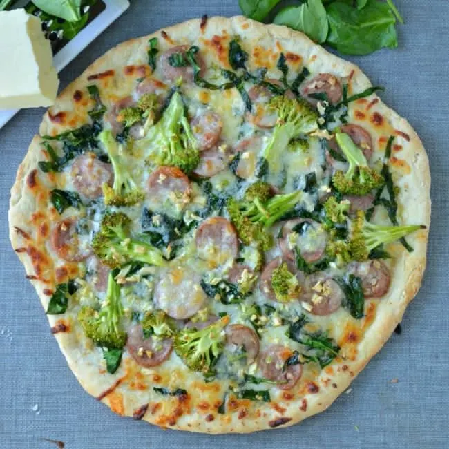 Chicken sausage and Spinach Pizza with Garlic and Broccoli