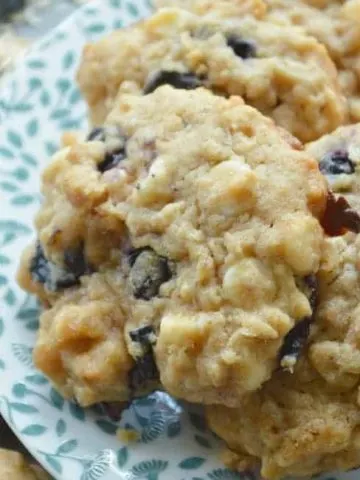 White Chocolate Blueberry Oat Cookie Recipe