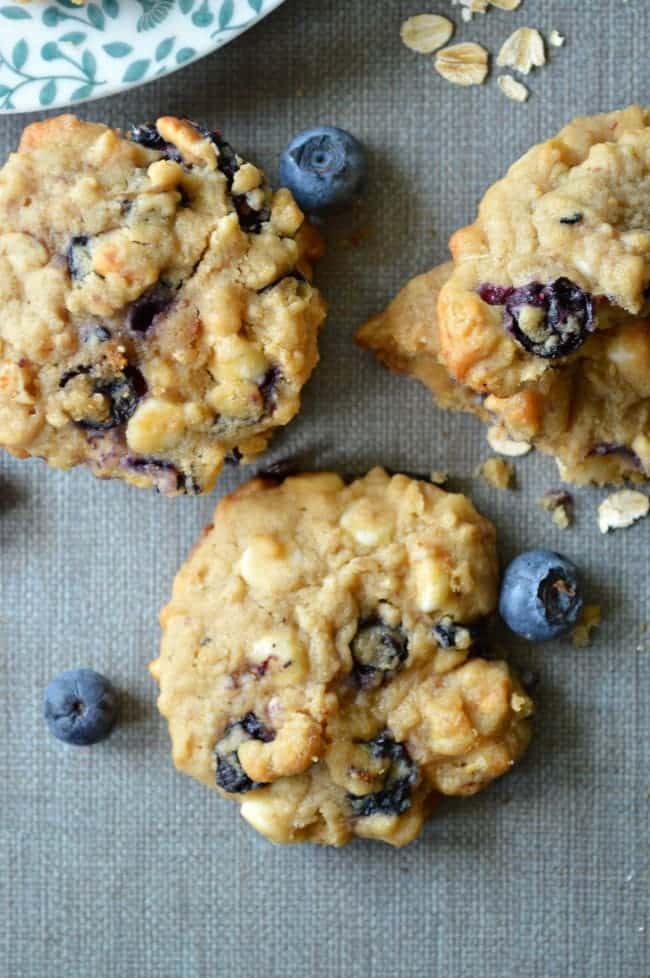 Oatmeal Cookies with Fresh Fruit