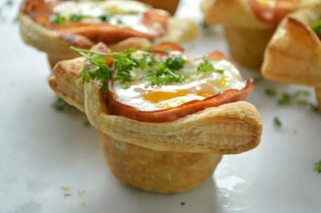 Ham and Egg Puff Pastries